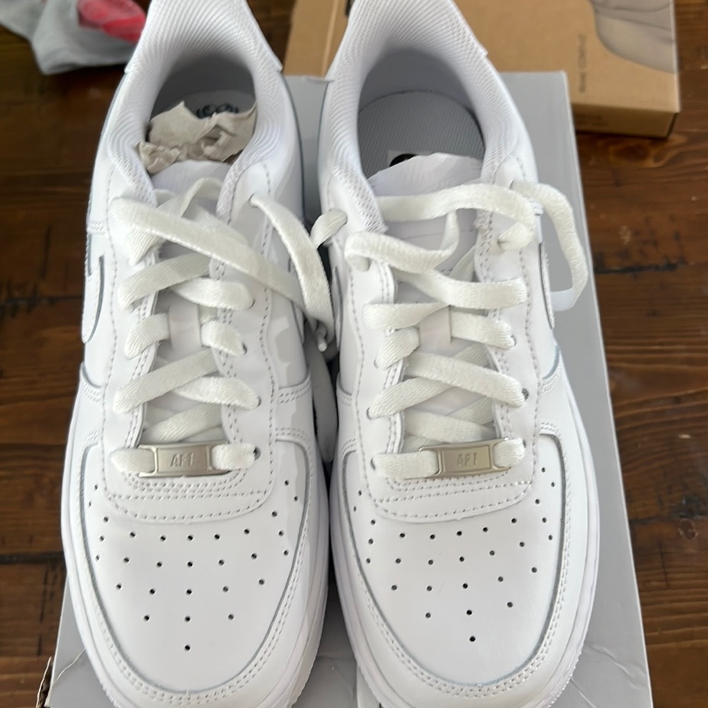 Air Force 1s LE